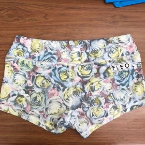 Pastel Roses Large Fleos